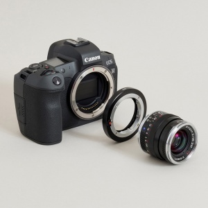 Urth ULMA-M-R, Adaptor Obiectiv montura Leica M la camere Canon RF