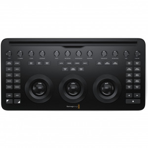 Panou portabil de colorizare Blackmagic Design DaVinci Resolve Micro Color Panel cu trei trackball-uri si slot pentru iPad