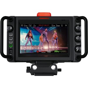 Cameră de studio profesională Blackmagic Design Studio Camera 4K Plus G2 cu ecran touchscreen de 7 inch și indicator tally frontal integrat
