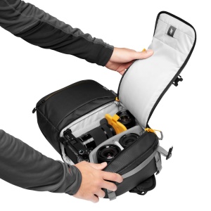 Lowepro Fastpack SL 250 AW III Sling, Geanta foto, 10L