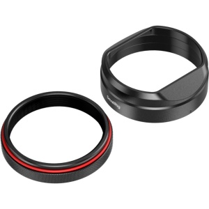 Parasolar metalic negru SmallRig 5848 cu inel adaptor montat pe camera FUJIFILM X100VI