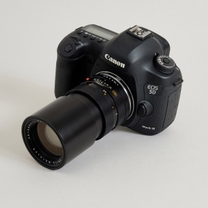 Urth ULMA-R-EF, Adaptor Obiectiv montura Leica R la camere Canon EFEF-S