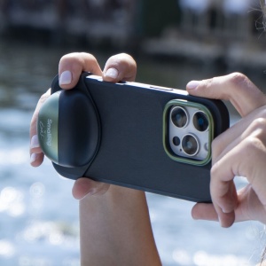 SmallRig 5001 x Brandon Li, Kit pentru iPhone 16 Pro Max, cu cage si grip-uri