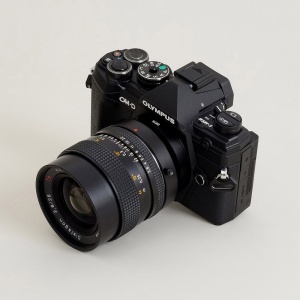 Urth ULMA-CY-M43, Adaptor Obiectiv montura ContaxYashica CY la camere Micro Four Thirds (MFT)