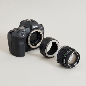Urth ULMA-OM-R, Adaptor Obiectiv montura Olympus OM la camere Canon RF