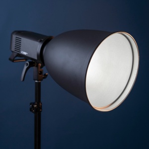 Caruba DRB 99 Focus, Reflector cu 2 grid-uri (15° si 30°), Montura Bowens
