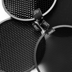 Caruba RB 99, Kit reflector 18 cm cu 4 grid-uri (10°, 20°, 30°, 40°), Montura Bowens
