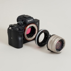 Urth ULMA-CG-E, Adaptor Obiectiv montura Contax G la camere Sony E