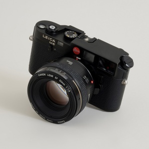 Urth ULMA-EF-M, Adaptor Obiectiv montura Canon EFEF-S la camere Leica M