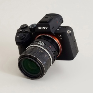 Urth ULMA-F-E, Adaptor Obiectiv montura Nikon F la camere Sony E