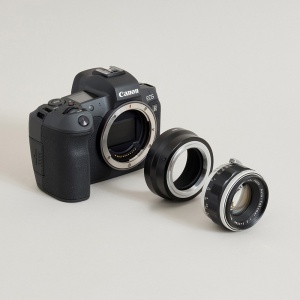 Urth ULMA-M42-R, Adaptor Obiectiv montura M42 la camere Canon RF