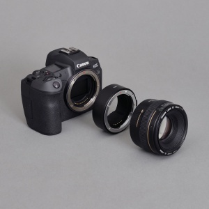 Urth ULMAE-EF-R, Adaptor electronic Obiectiv montura Canon EF/EF-S la camere Canon RF