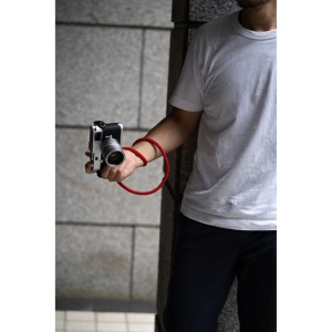 Artisan & Artist ACAM 301A RED, Strap din matase 98cm pentru camere foto, tehnica Kumi-himo