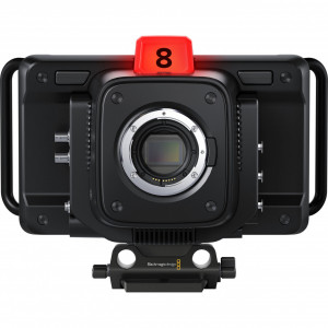 Blackmagic Design Studio Camera 6K Pro cameră de studio Super 35 cu montură EF și filtre ND integrate