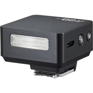 Blitz mini TTL Godox iT20 iFlash montat pe patina hot-shoe a aparatului foto