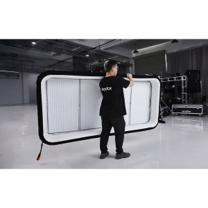 Godox KNOWLED AM1600R, Panou LED RGB Flexibil, 121.9 x 243.8 cm, cu softbox gonflabil