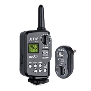 Godox QT400IIIM-D, Kit 3 Blițuri QT400IIIM cu stative, softbox, umbrelă și accesorii