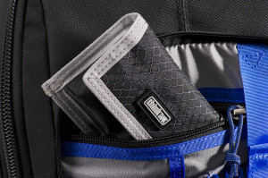 Husă pentru 2 acumulatori foto ,ThinkTank DSLR Battery Holder 2
