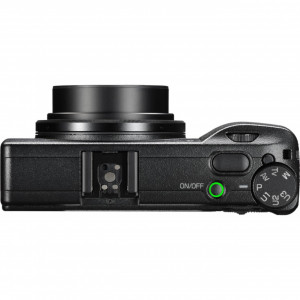 Ricoh GR III camera compactă avansată de 24,2 MP