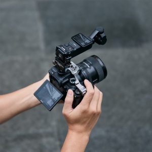 SmallRig 5607, Adaptor Cage pentru DJI Osmo Pocket 3 cu monturi 1/4", cold shoe