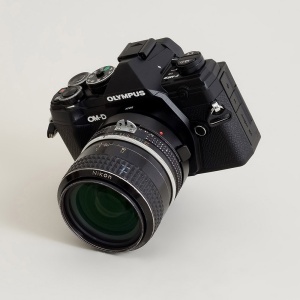 Urth ULMA-F-M43, Adaptor Obiectiv montura Nikon F la camere Micro Four Thirds (MFT)