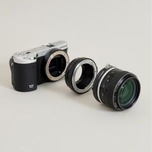 Urth ULMA-F-NX, Adaptor Obiectiv montura Nikon F la camere Samsung NX
