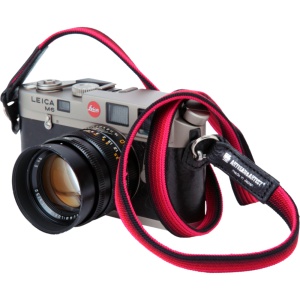 Artisan & Artist ACAM-312A BlackRed, Strap de matase pentru camere foto