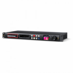 Recorder broadcast Blackmagic Design HyperDeck Studio 4K Pro cu sloturi SSD si SD card pe panoul frontal