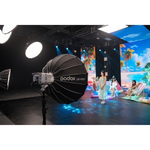 Godox Litemons LE200Bi White, Lampa LED Bi-Color, Montura Bowens S, 220W