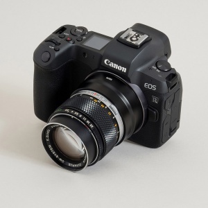 Urth ULMA-OM-R, Adaptor Obiectiv montura Olympus OM la camere Canon RF