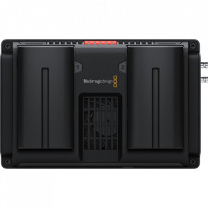 Monitor si recorder profesional Blackmagic Design Video Assist 5 inch 3G afisand imagini de productie video in bucatarie
