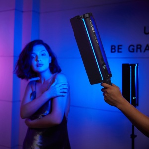 Godox LC500R Mini Lampă LED RGB, 45cm, cu grip și voleți