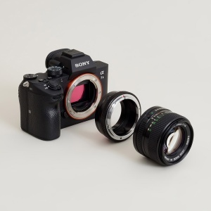 Urth ULMA-FD-E, Adaptor Obiectiv montura Canon FD la camere Sony E