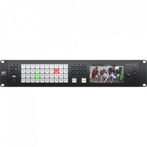 Switcher video de productie live profesional Blackmagic Design ATEM Constellation 8K panou frontal cu ecran LCD si butoane de control