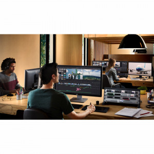Consola hardware portabila Blackmagic Design DaVinci Resolve Micro Panel cu trackball-uri de inalta rezolutie si butoane iluminate
