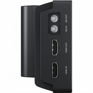 Monitor si recorder profesional Blackmagic Design Video Assist 5 inch 3G afisand imagini de productie video in bucatarie