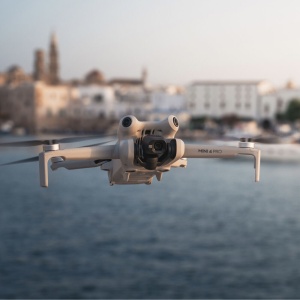 DJI Mini 4 Pro Fly More Combo Drona cu telecomanda RC 2
