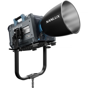Nanlux Evoke 5000B LED Bi-Color Monolight cu Flight Case (Flight Kit)