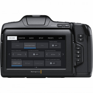 Camera digitala de cinema Blackmagic Design Pocket Cinema Camera 6K Pro cu montura EF activa si ecran LCD touchscreen rabatabil