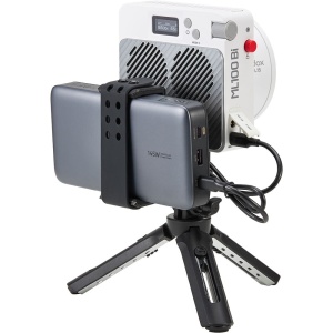 Kit de 3 lămpi LED video bi-color portabile Godox ML100Bi Kit3 cu modificatoare de lumină, stative și geantă de transport