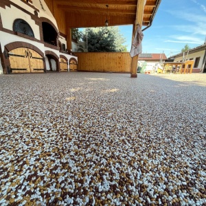 Pardoseală epoxidică din covor de piatră IZOCOR PCC 26.4 kg – finisaj decorativ și rezistent pentru exterior - Img 3