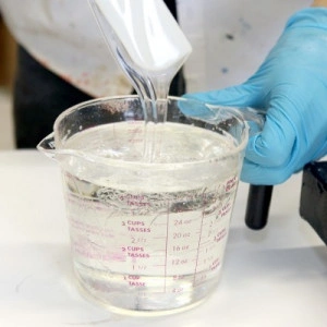 Rășină epoxidică transparentă IZOCOR I2 1,4 kg – pentru turnare, lipire și finisare la interior - Img 2