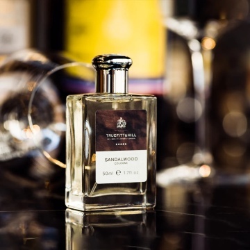 Apă de colonie Truefitt & Hill Sandalwood Cologne 50ml