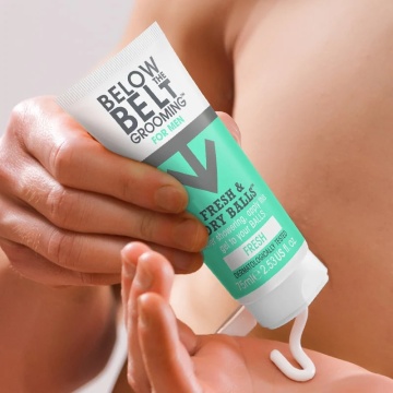 Deodorant zona intima Below The Belt Fresh & Dry Ball Intimate Deodorant and Anti Chafing Cream - Fresh Scent 75ml