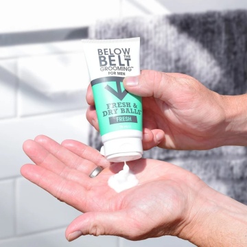 Deodorant zona intima Below The Belt Fresh & Dry Ball Intimate Deodorant and Anti Chafing Cream - Fresh Scent 75ml