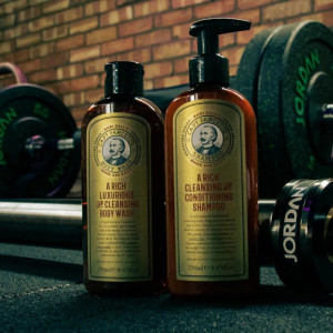 Set ingrijire par si corp Captain Fawcett Booze & Baccy Hair & Body Wash Set