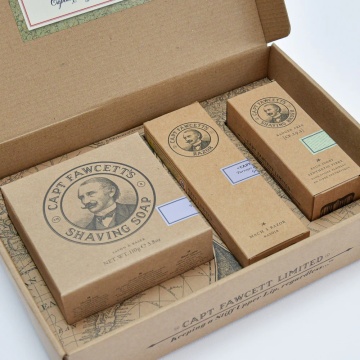 Set barbierit Captain Fawcett Shave Brush, Razor & Soap Gift Set