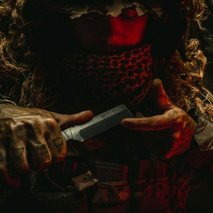 Pieptene de barba Angry Beards Carbon Combat Comb
