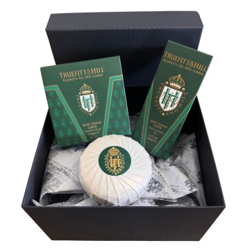 Set cadou pentru barbati Truefitt & Hill West Indian Limes Shave & Body