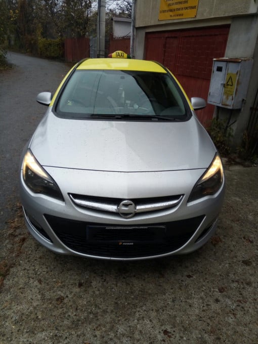 Husa auto dedicate Opel Astra J 2013-> FRACTIONATE. Calitate Premium